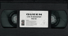 Queen - Live In Budapest (VHS, Live) (gebraucht G)